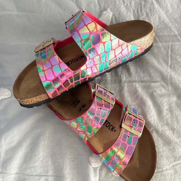 Birkenstock Shoes - Birkenstock Women’s Arizona Gator Gleam Raspberry Sandals Size 38